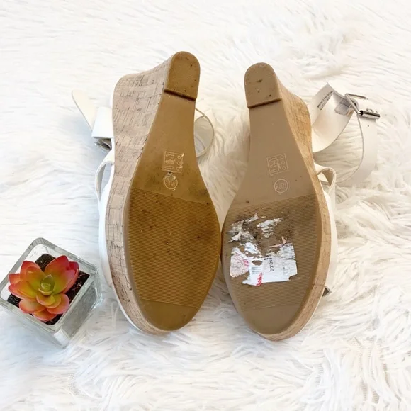 Chinese Laundry | White Leather Platform Wedge Strap Sandals heels women’s 7 - Picture 6 of 7